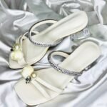 Square Toe Sandal (Off-White)